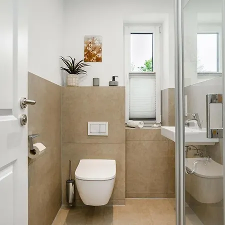 With 2 Bedrooms *